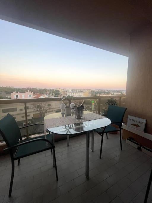 Appartement Vue Mer, 5Min A Pied De La Plage, Parking Prive Vallauris Exterior foto