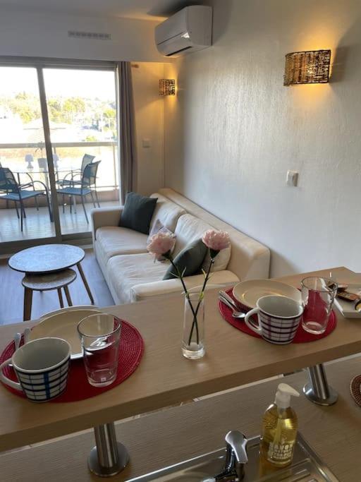 Appartement Vue Mer, 5Min A Pied De La Plage, Parking Prive Vallauris Exterior foto